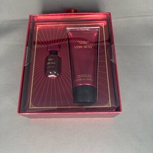 Victoria's Secret Very Sexy Fragrance Lotion & Oil Set - Deep Red